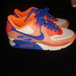 Nike Air Max (check availability)